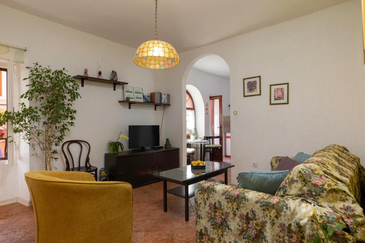 Apartment Below The Stars Rovinj Extérieur photo